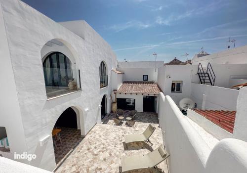Ayamonte Casa | Designer Styled Townhouse with Pool DOM01