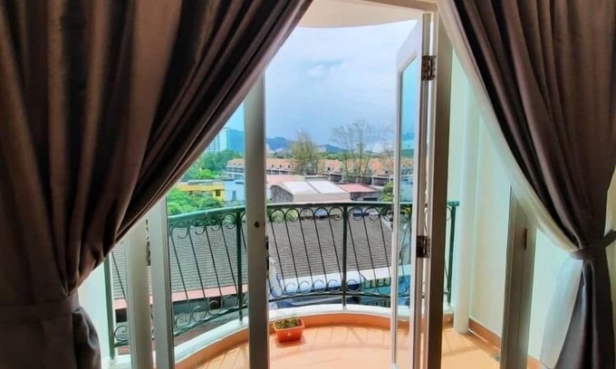 Kuah Apartamento | Designer Suite Apartment