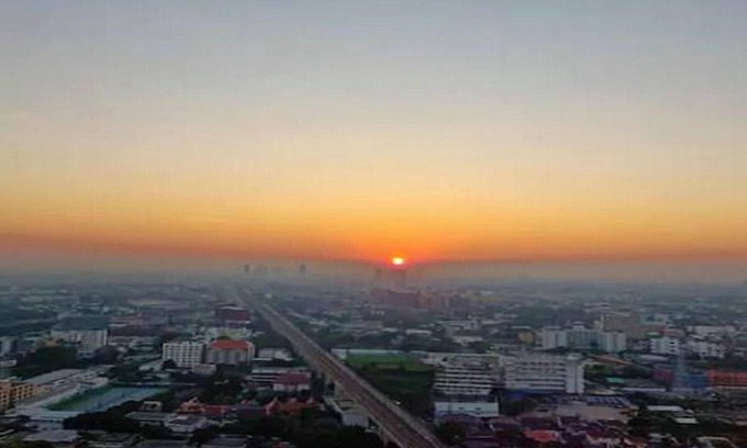 Suan Luang Condominio | Designer's home 250M to airportline Nr Asoke terminal21