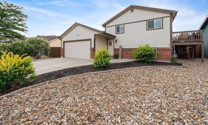 Southeast Colorado Springs Casa | Designer Touch Home Central COS