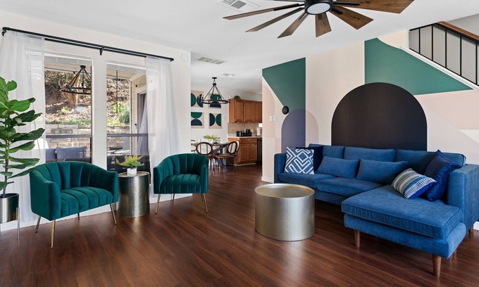 Highland Hills Casa | Designer townhome NW Austin, Domain-fully loaded coffee bar, fire pit, s'mores!