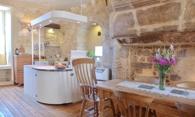 Saint-Cyprien Casa | Designer Vintage House in Medieval Saint Cyprien, valley of the Dordogne.