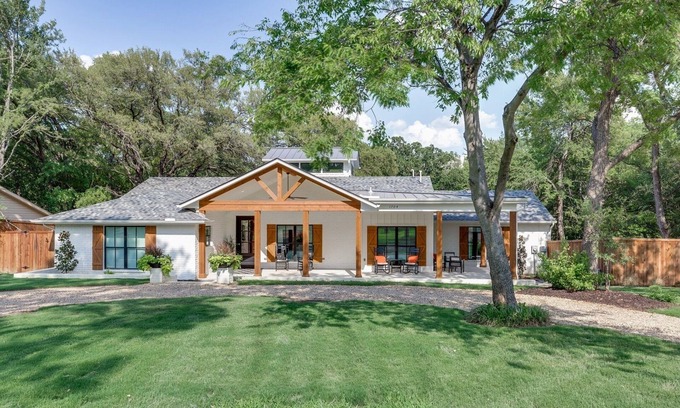 Grapevine Casa | ¡NUEVA CASA DE LUJO DE DISEÑO! Cerca de Gaylord Sleeps 18 POOL / Lake Grapevine