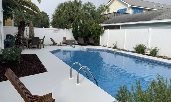 Frangista Beach Casa | Destin Beach Oasis, Ginormous Heated Pool, 4Bed/3bath 2Min Walk To Private Beach