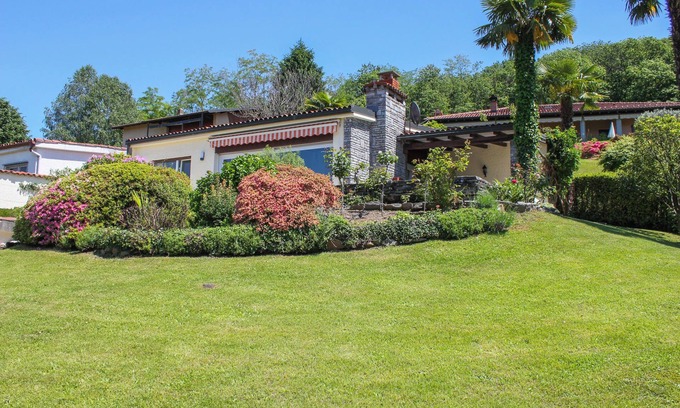 Betulla Casa | Casa unifamiliar de 3½ dormitorios con jardín en una zona tranquila y soleada