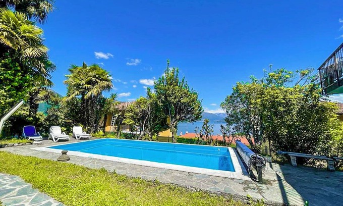 Germignaga Casa | Detached 4½-room house with pool and fantastic lake view
