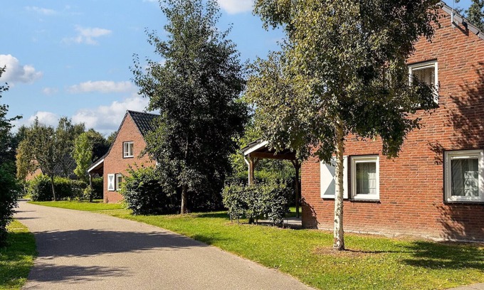 Hoeven Casa | Detached bungalow for 4 persons