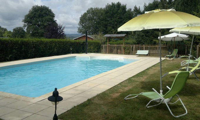 Valliere Chalet De Esquí | chalet independiente parque 1.500 m2, piscina climatizada, Turismo amueblado 3 *