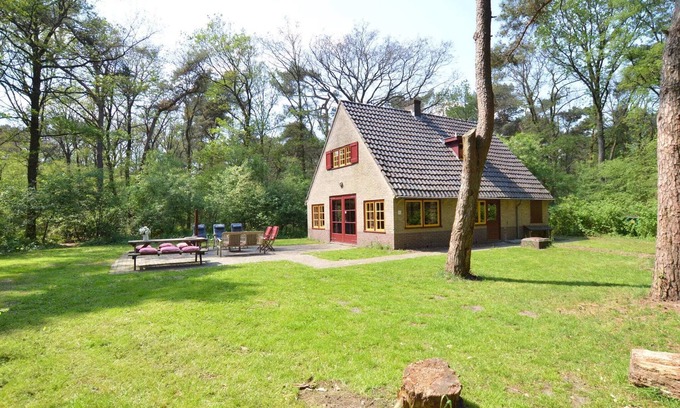 Zuidwolde Casa | Detached holiday home surrounded by nature