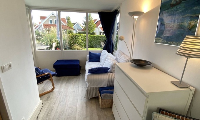 Bruinisse Casa | Detached holiday villa for 6 people at a vacation park in Bruinisse