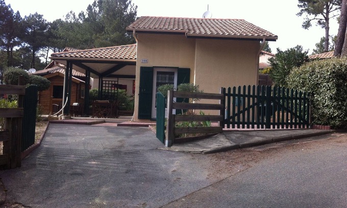 Moliets-et-Maa Casa | Casa unifamiliar con terraza cerca del océano, golf y tiendas.