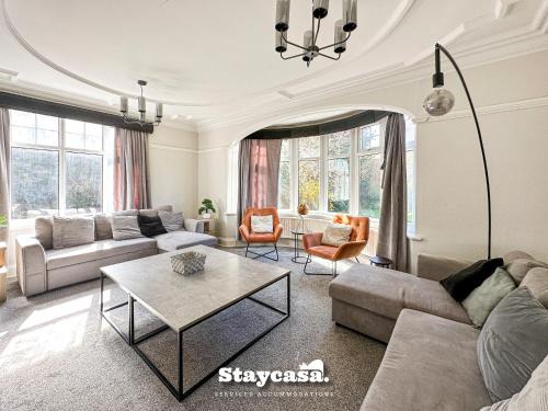 Welford Casa | Detached King Suite With Large Garden & Driveway