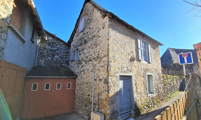 Balagueres Casa | Detached private house with direct access to the Pyreneees