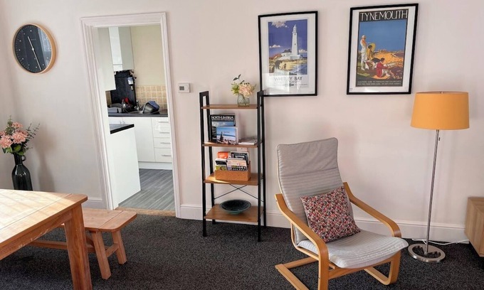 Seaton Sluice Apartamento | Comfortable and spacious upper-floor maisonette with garden by the sea.