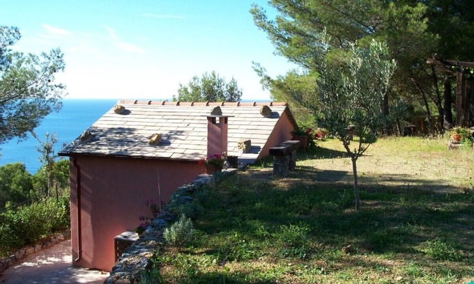 Bonassola Casa | Detached villa, near 5 Terre, sea view, with park and private parking space