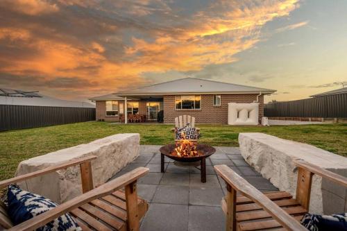 Central Mudgee Casa | Devan House - An Entertainers' Retreat Close to Town