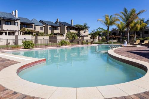 Koelenhof Hotel | Devonvale Golf & Wine Estate