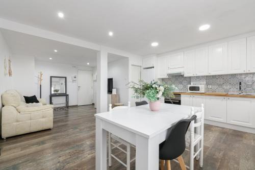 O Porrino Apartamento | Diáfano, amplio y luminoso by CABANA Rentals