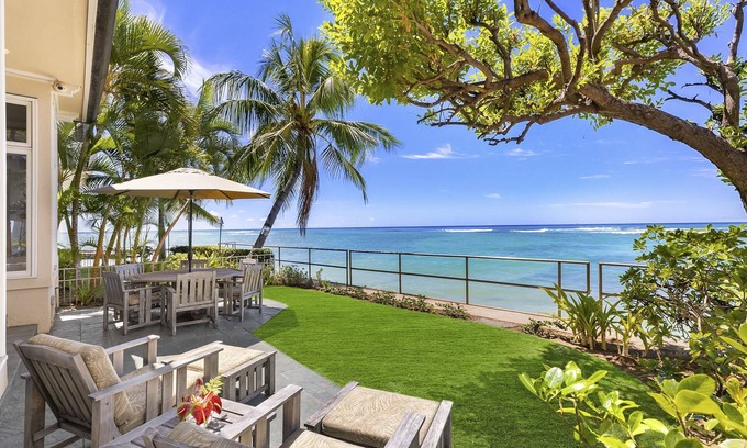 Diamond Head - Kapahulu - St. Louis Casa | Diamond Head Surf House: Gold Coast Oceanfront Home w/AC & Gorgeous Views