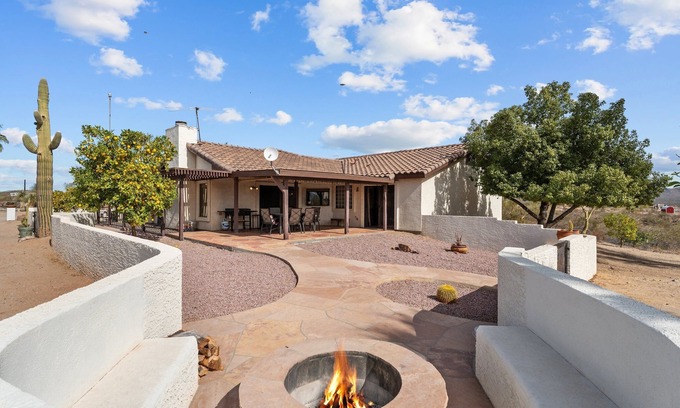 Wickenburg Casa | Diamondback Ranch- Horse Stalls Inc! /RV Hook ups