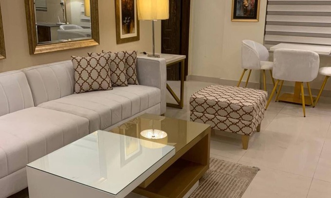 Bahria Town Apartamento | "diamount 1 Bedroom Apartment Designer Furnished Diamount-10"