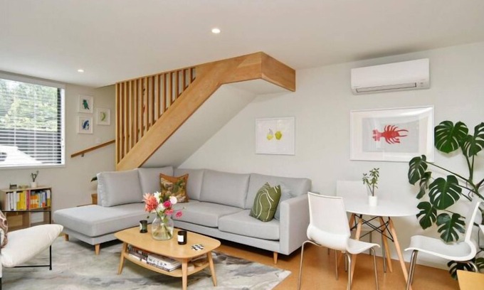 Addington Apartamento | Dickens St-Stylish 2-Bedroom Townhouse - Your Perfect Getaway