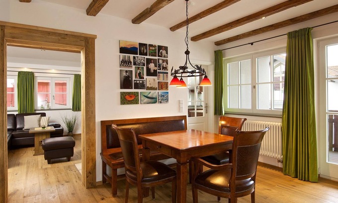 Oberstaufen Apartamento | Die Ferienwohnung Alpenblick Erreichen Sie im Dachgeschoss Mühelos mit dem Moder