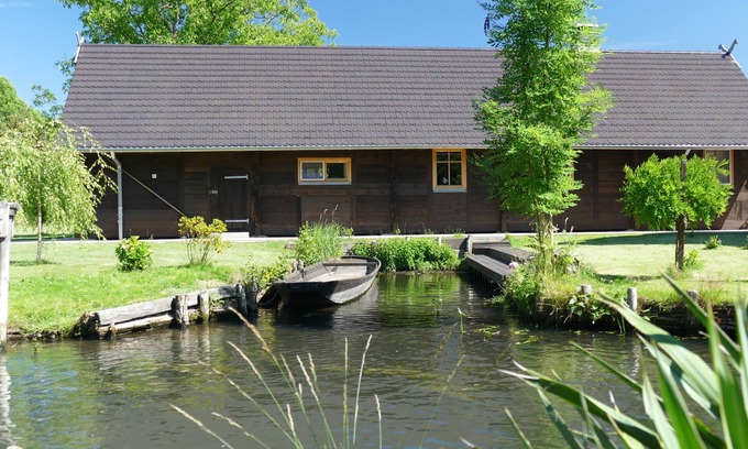 Lehde Casa | El granero: casa de troncos Spreewald en Lehde con sauna, chimenea y su propio puerto