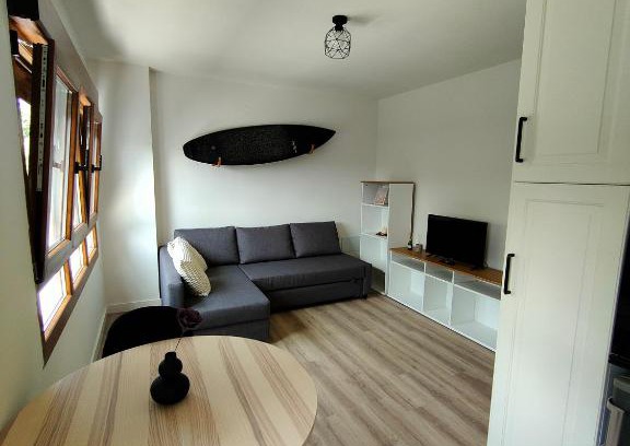 Salinas Apartamento | Digital Nomad Paradise - Garaje/PC monitor