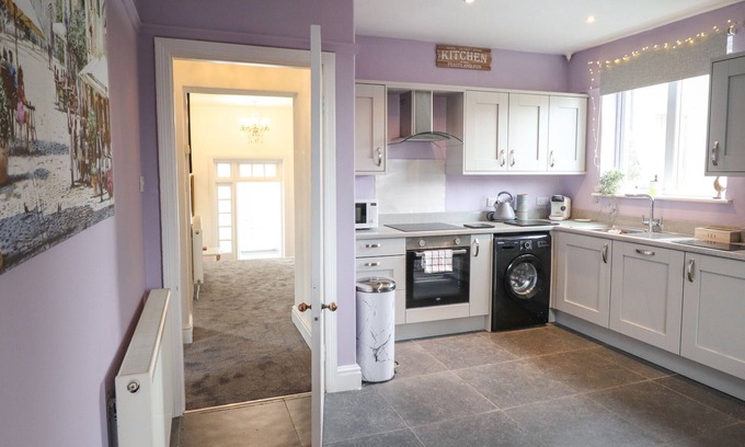 Llandudno Junction Cabaña | Dilkusha