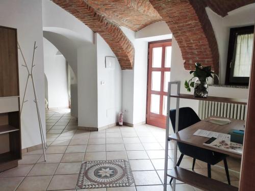 Ivrea Apartamento | Dimora 5 laghi -A due passi dal Lago Sirio