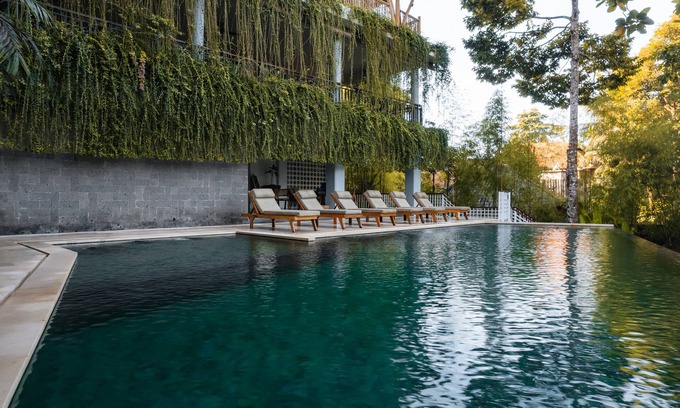 Melayang Cama Y Desayuno | Dinara Ubud