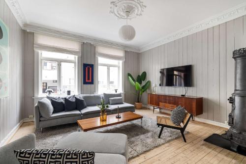 Oslo Apartamento | DINBNB Apartments Comfortable 2-Bed Urban Escape with Apple TV & Cozy Features