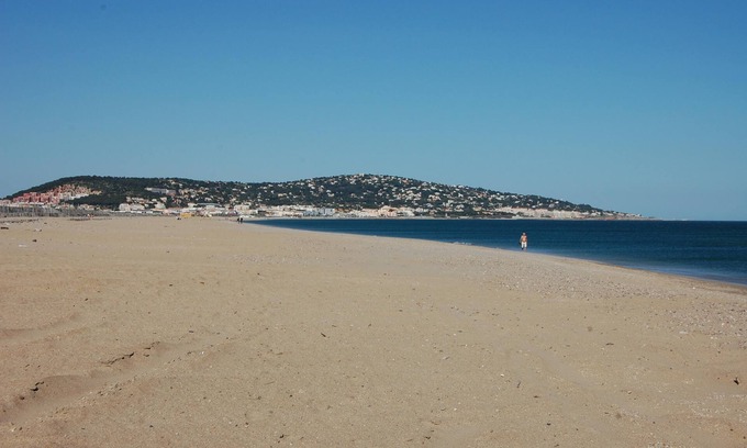 Sete Villa | Acceso directo a la playa, piscina, 8 personas, villa moderna de 5 estrellas.
