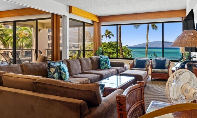 Kahana Condominio | Condominio frente a la playa! NUEVA LISTA! Nueva remodelación! Duerme hasta 10!