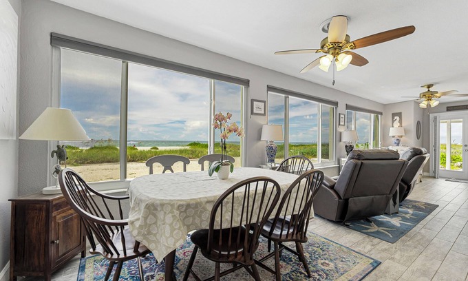 Boca Grande Condominio | Direct Gulf Front - A view from every window.