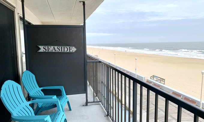 Ocean City Condominio | Direct OceanFront Condo/ on the center of the Boardwalk/ Newly Remodeled w/Pool