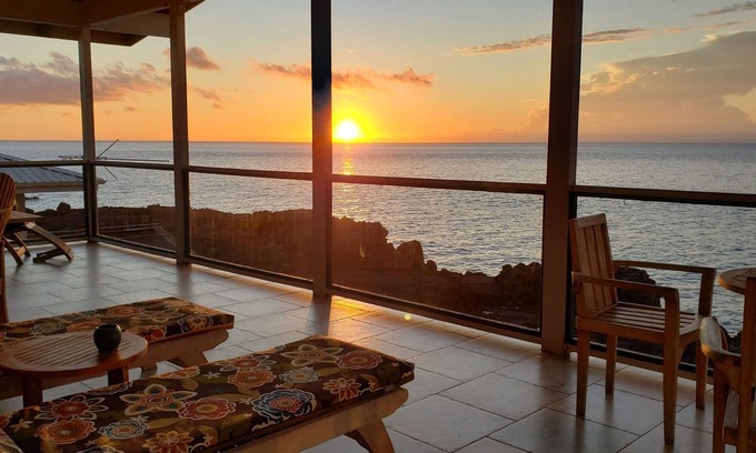Captain Cook Casa | Frente al mar directo, hogar personalizado, diseño polinesio, ver WHALES-DOLPHINS, tomar el sol