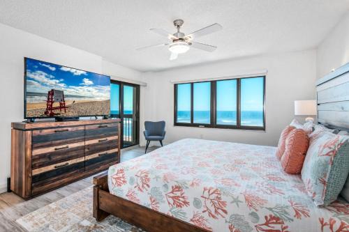 Ormond-by-the-Sea Casa | Direct Oceanfront Southeast Corner Condo, Large Balcony, Heated Pool, Garage Parking