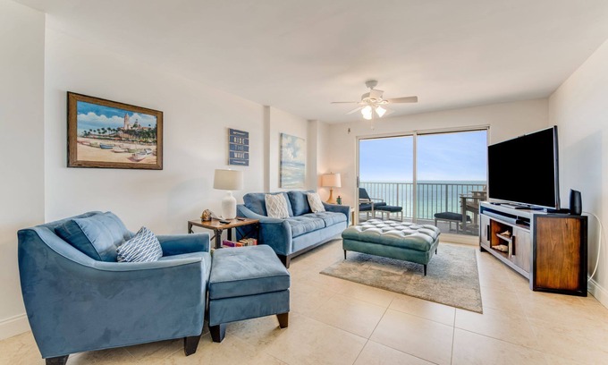 Seawinds Condo Condominio | Direct oceanfront condo with large private balcony, seasonally heated pool, and garage parking