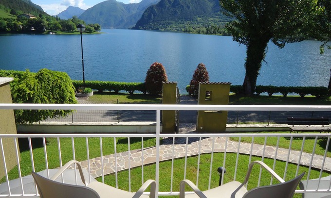 Idro Apartamento | DIRECTAMENTE EN LA PLAYA / LAGO, apartamento para hasta 4 personas, piscina y jardín, Villa Soghetta tipo S4