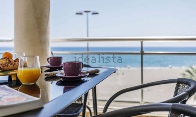 Roquetas de Mar Condominio | Magnífico ático 270 m2 primerísima línea de playa. Espectaculares vistas al mar