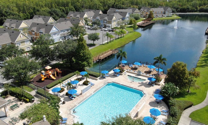 Venetian Bay Villages Villa | DISCOUNTED!!! Magnolia House 8pp 4bd-3ba Disney Universal