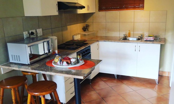 Parow North Apartamento | Discover Cape Town - a Home from home