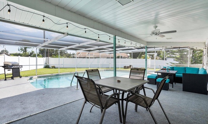 Port Charlotte Casa | Discover Charlotte County Villa 5876: Pool & Park Access