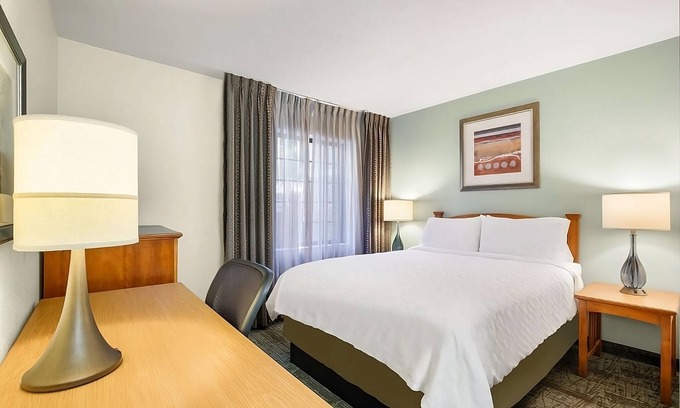 Carmel Mountain Ranch Hotel | Discover San Diego: Comfortable Unit w/ Pool, Breakfast & Pet-Friendly Stay!