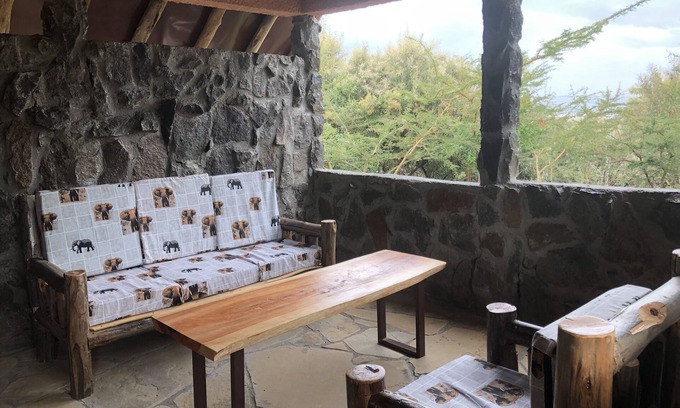 Nakuru County Cabaña | Discover the beauty of the Great Rift Valley, Immersed in Nature and Wildlife