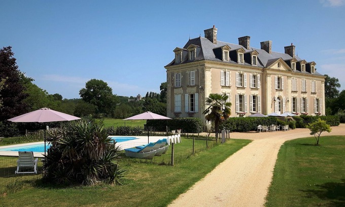 Brion Apartamento | Descubre el Valle del Loira ... y duerme en el Loira Château: Suite en La Mothaye