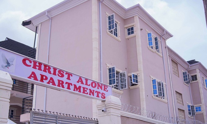 Ibadan Apartamento | Discover the perfect blend of comfort in our stylish 2 bedroom apartments.