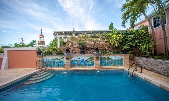 Christiansted Hotel | Discover Vibrant Markets, Dining, Shops, and Sites from This Downtown Escape